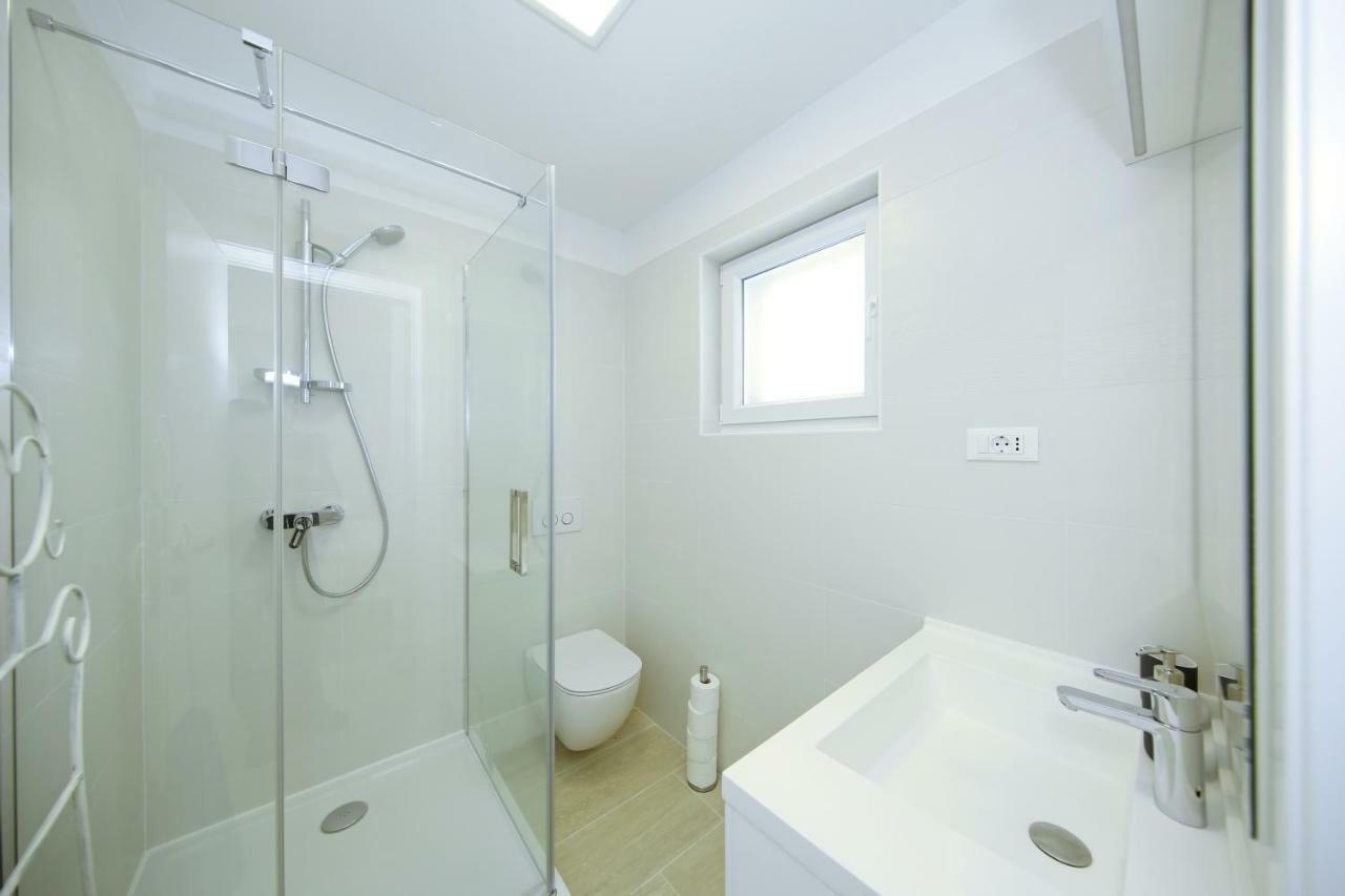 Valadar Apartments Privlaka  Kültér fotó