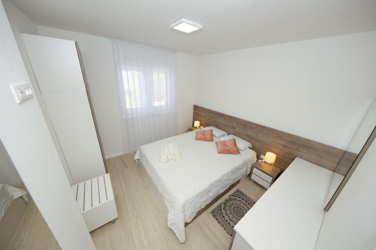 Valadar Apartments Privlaka  Kültér fotó